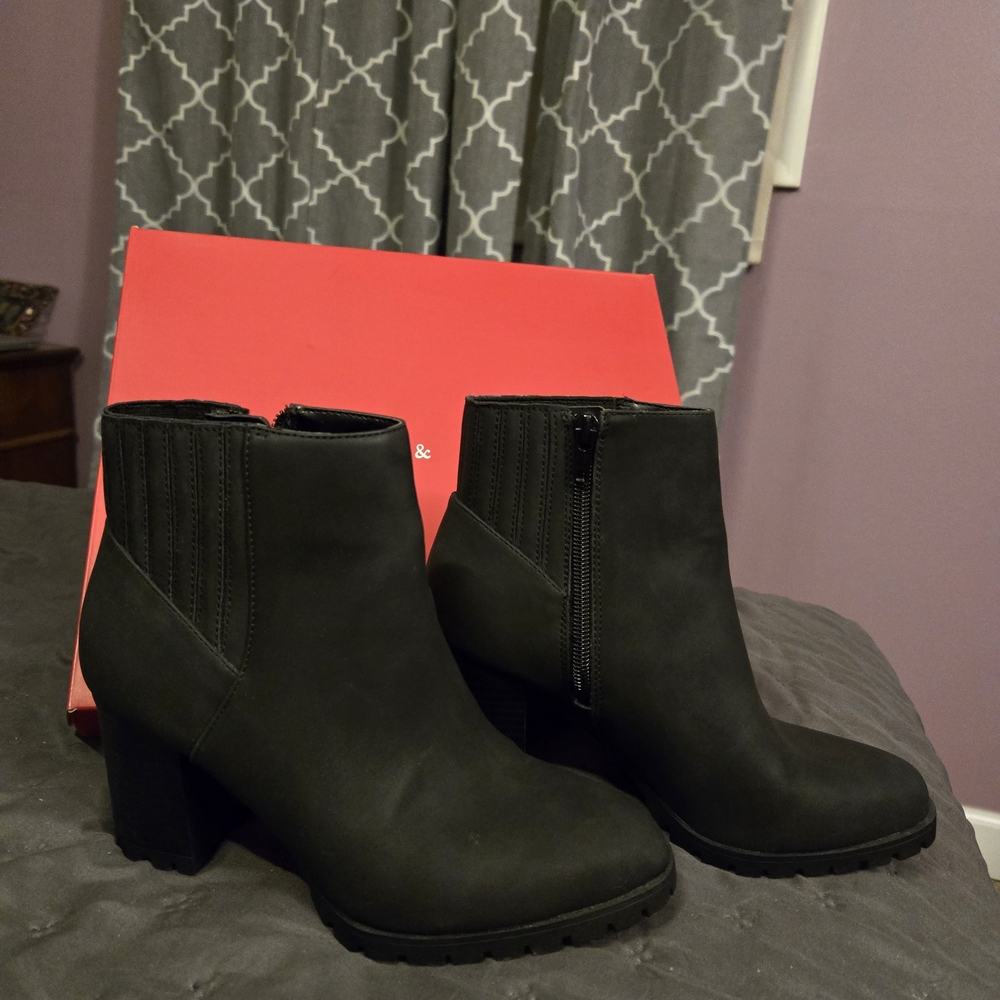 Kelly & Katie Black Heeled Ankle Boots